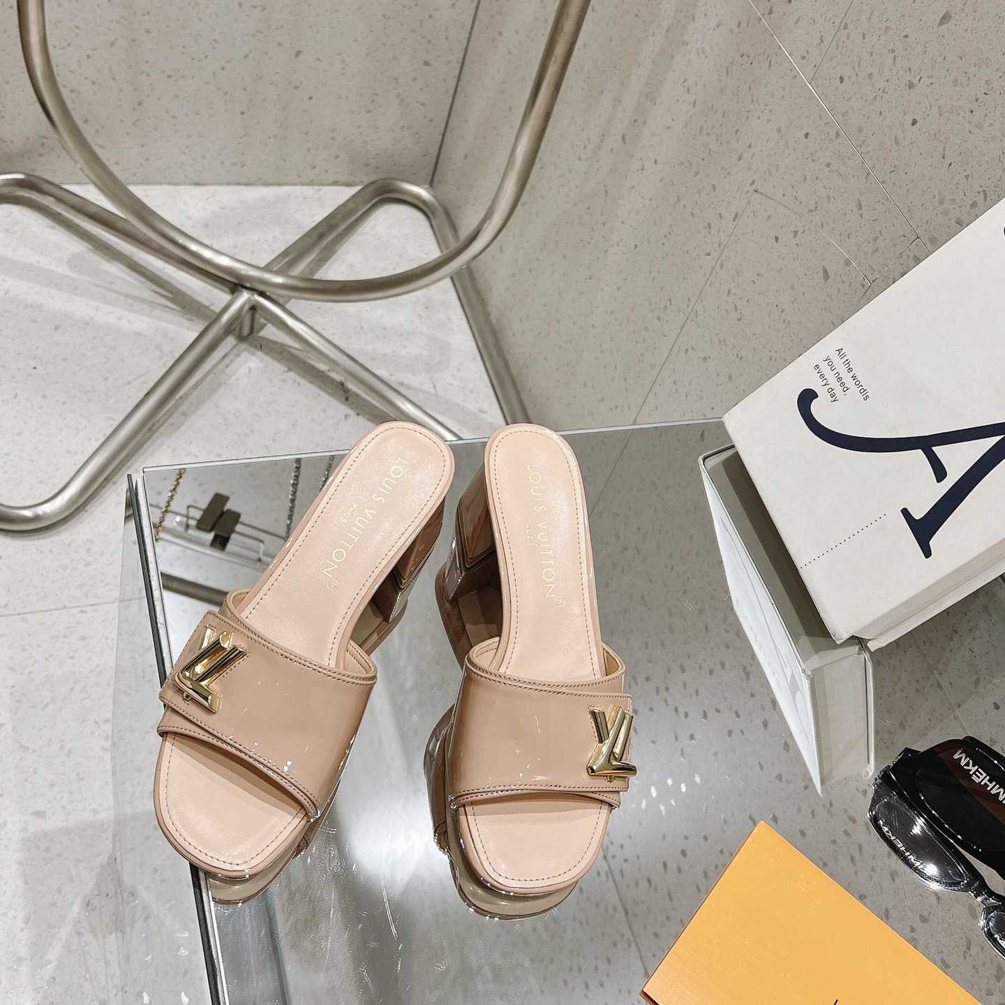 Louis Vuitton Shake Mule   1ABID2 - PerfectKickZ