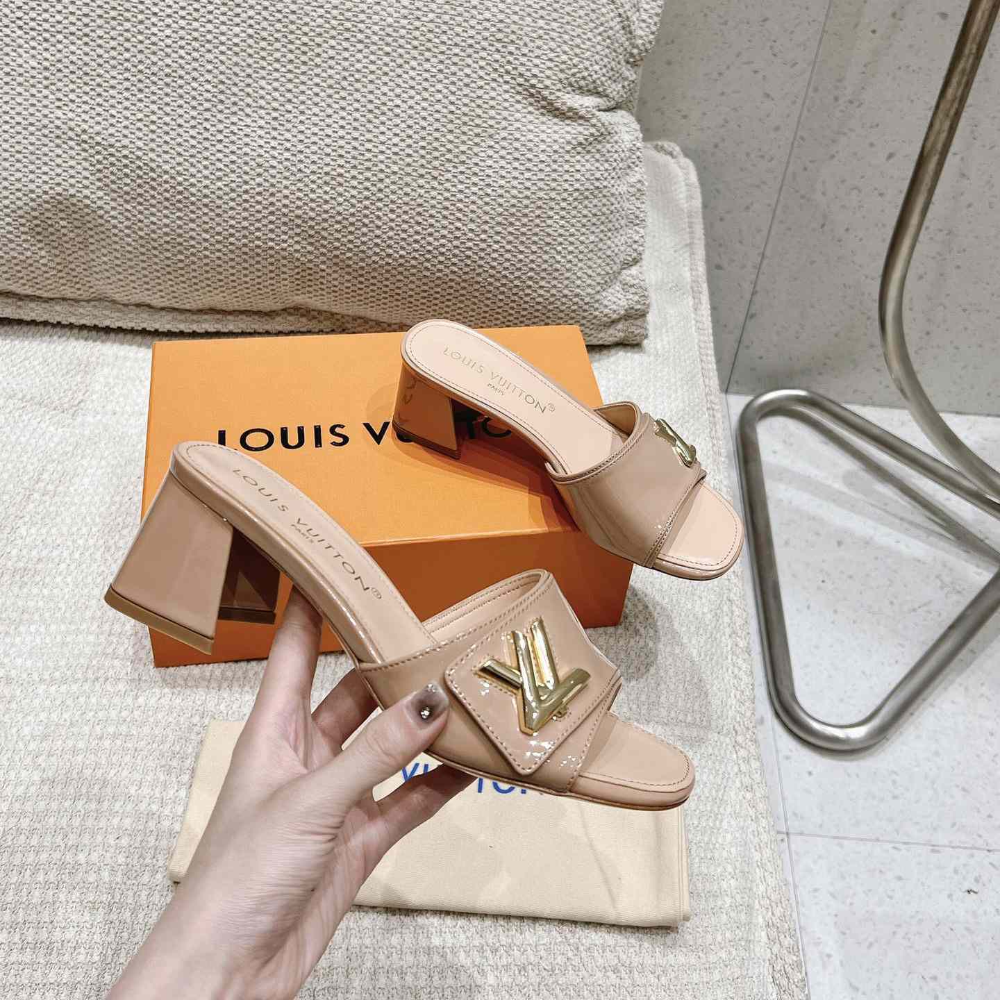 Louis Vuitton Shake Mule   1ABID2 - PerfectKickZ