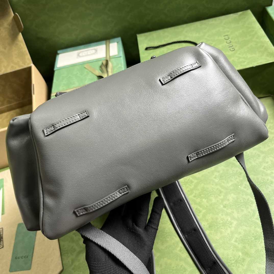 Gucci Backpack With Tonal Double G(38-44-15cm) - 