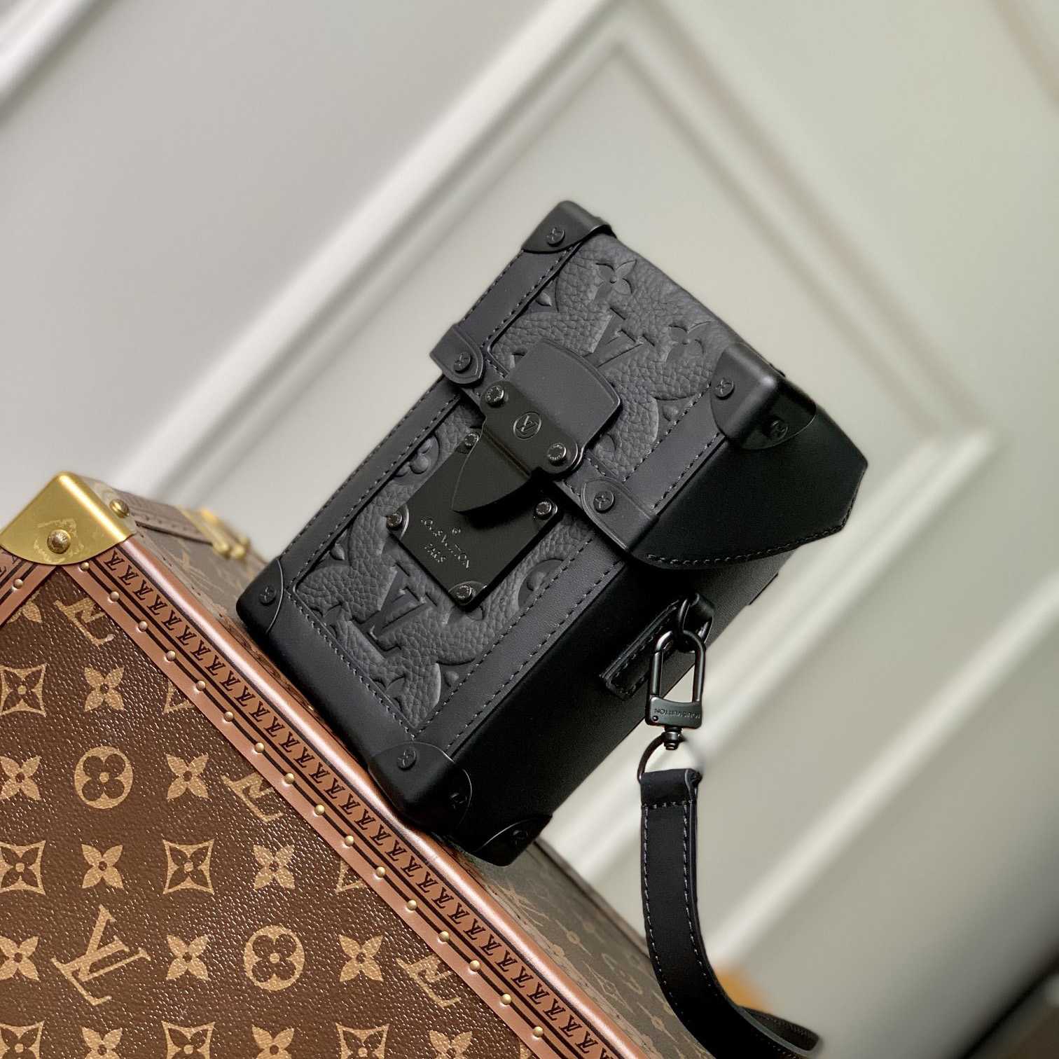 Louis VuittonVertical Trunk Wearable Wallet (10.7x17.5x6.8cm) M82070 - PerfectKickZ