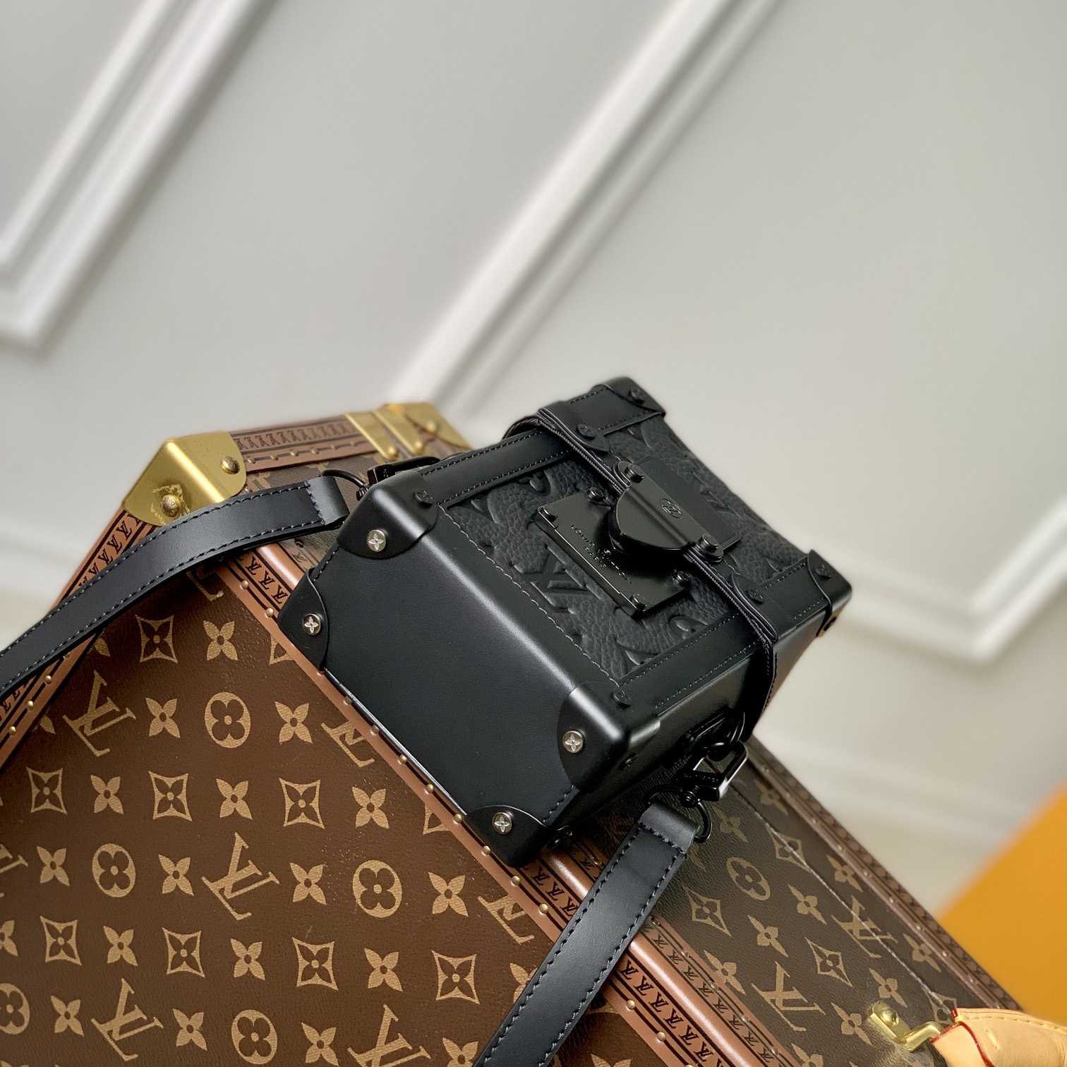 Louis VuittonVertical Trunk Wearable Wallet (10.7x17.5x6.8cm) M82070 - PerfectKickZ