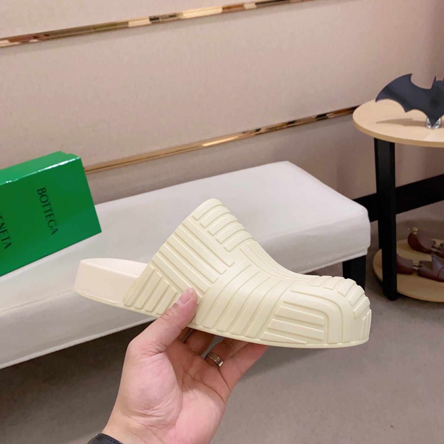 Bottega Veneta Rubber Clogs - PerfectKickZ