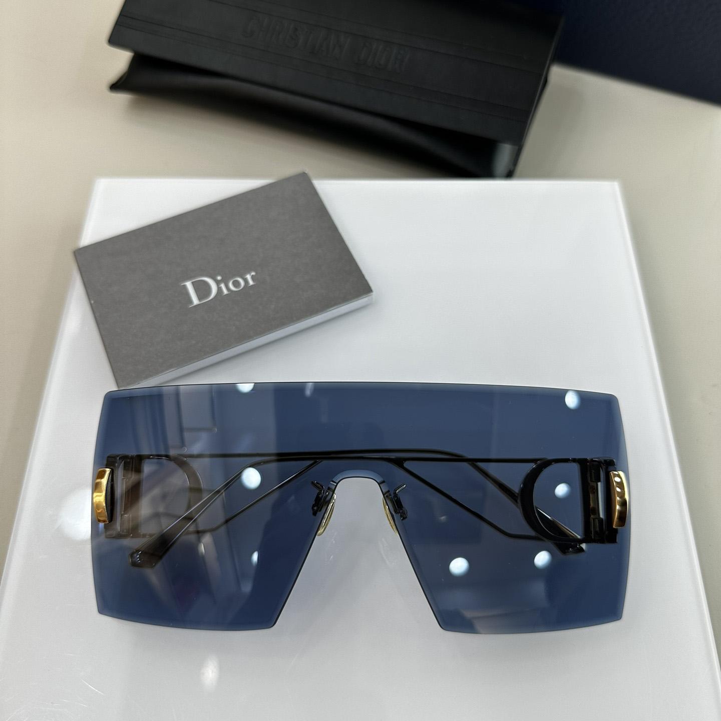 Dior 30Montaigne M1U Sunglasses - PerfectKickZ