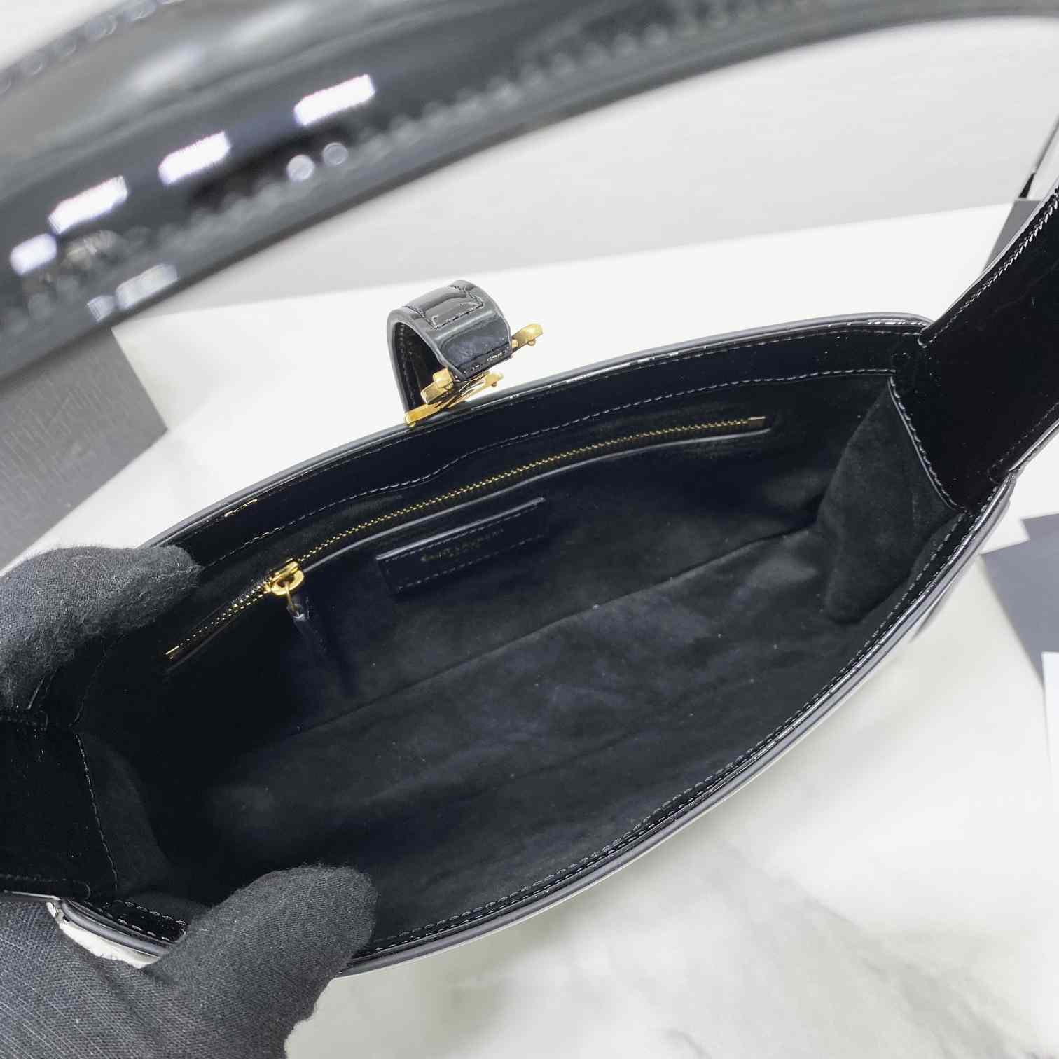 Saint Laurent Le 5 À 7 In Patent Leather - 