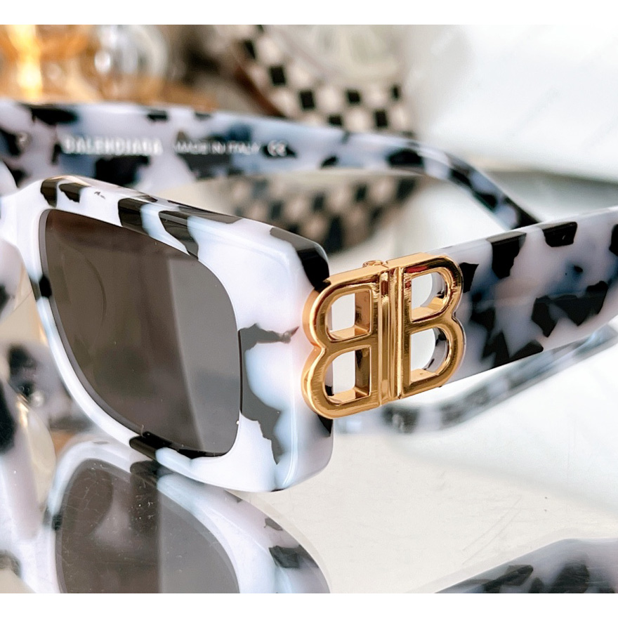 Balenciaga Dynasty Rectangle Sunglasses In White    bb0096 - PerfectKickZ