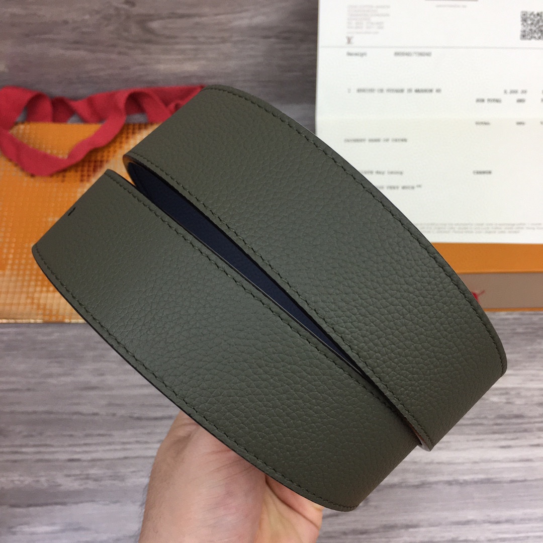 Louis Vuitton LV Shape 40MM Reversible Belt - PerfectKickZ