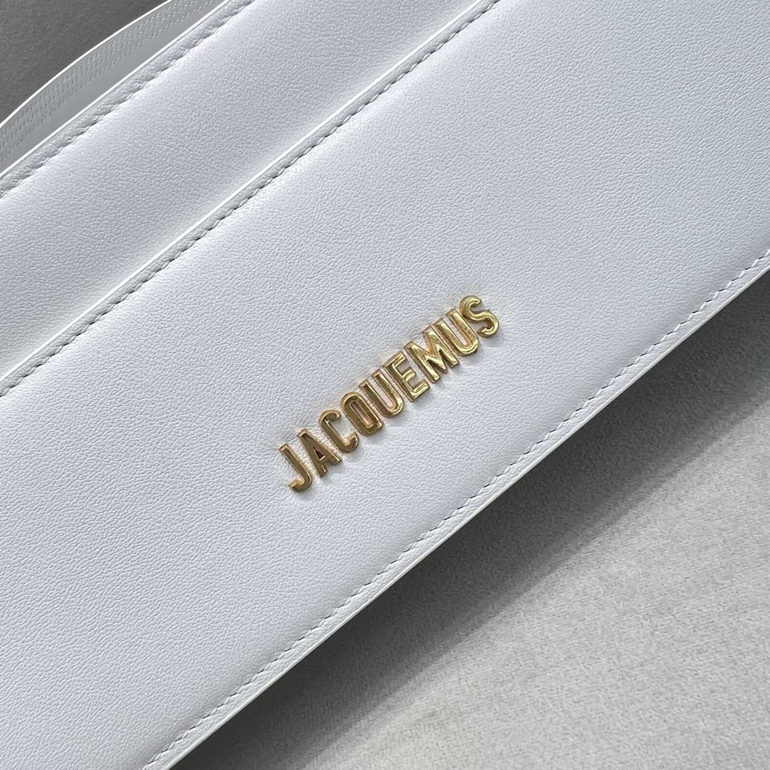 Jacquemus Le Ciuciu Leather Shoulder Bag (30x10.5x4.5cm) - PerfectKickZ