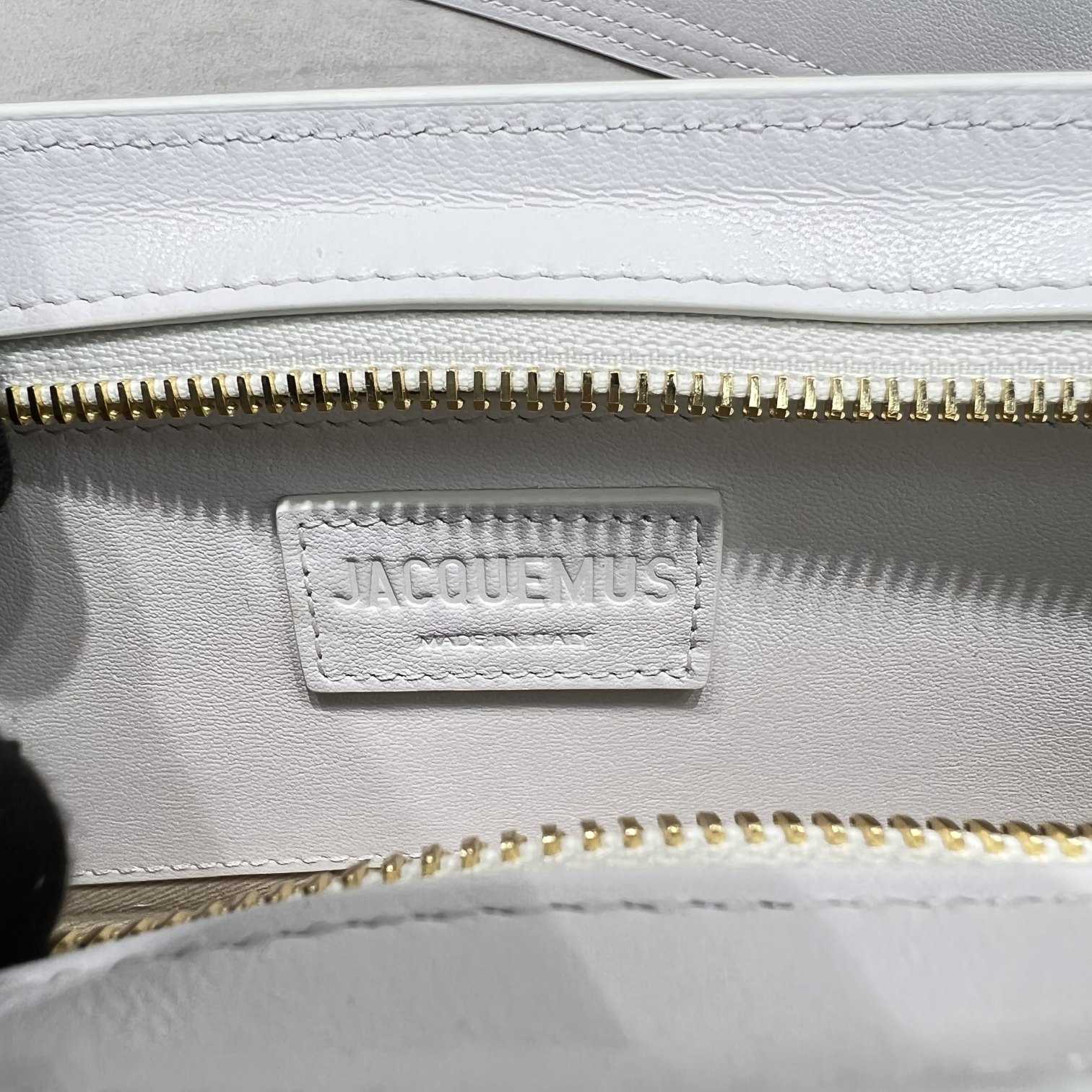Jacquemus Le Ciuciu Leather Shoulder Bag (30x10.5x4.5cm) - PerfectKickZ