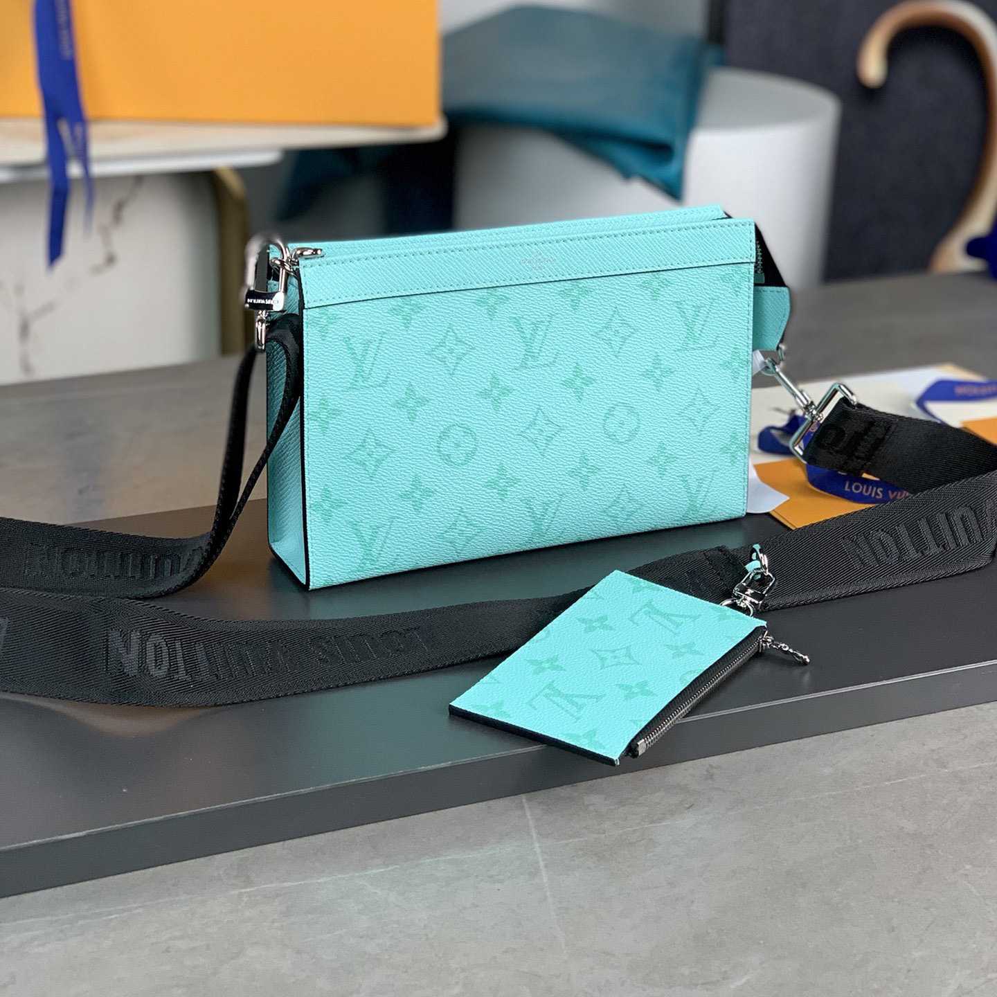 Louis Vuitton Gaston Wearable Wallet(18.5 x 11 x 6.5cm)M30934 - PerfectKickZ