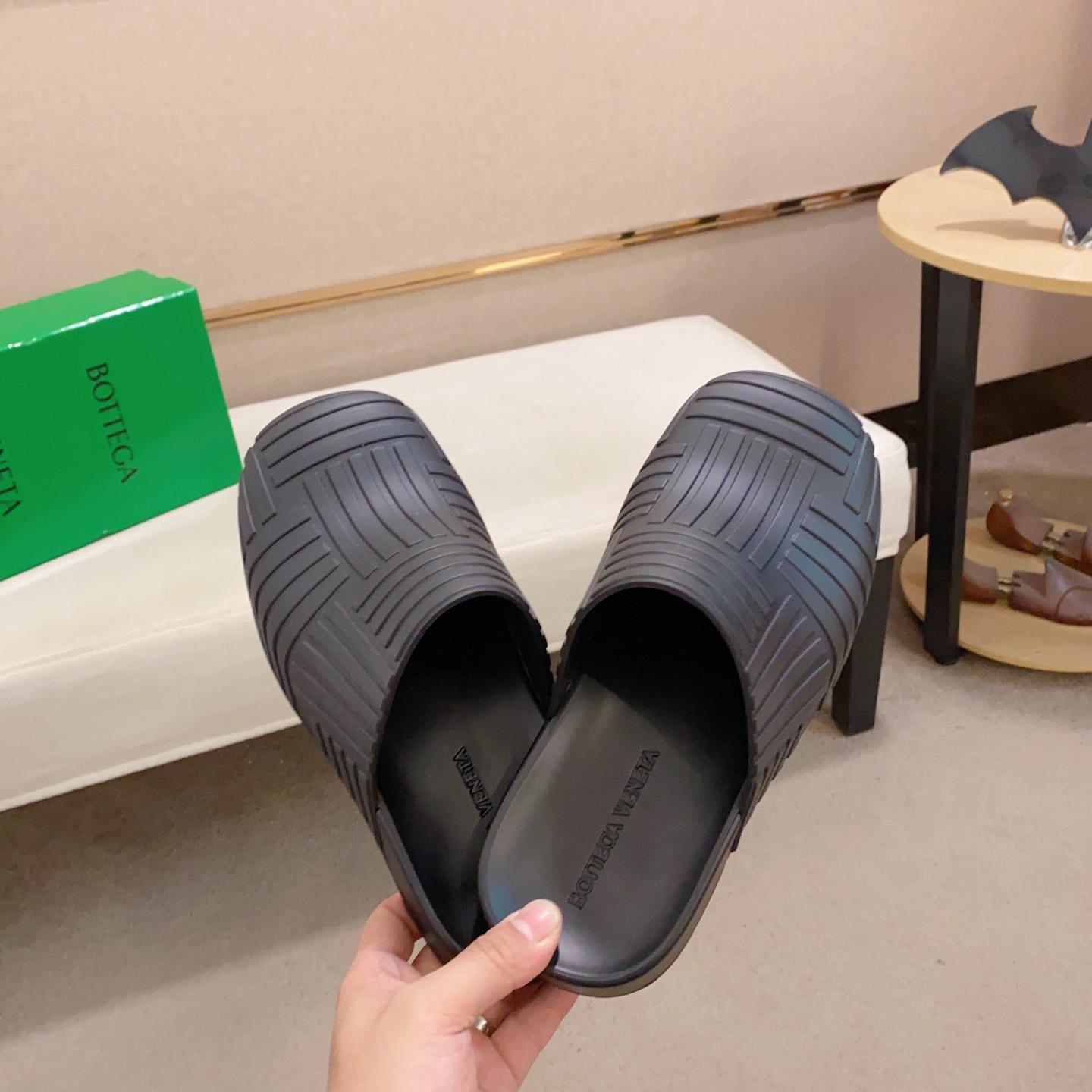 Bottega Veneta Rubber Clogs - PerfectKickZ