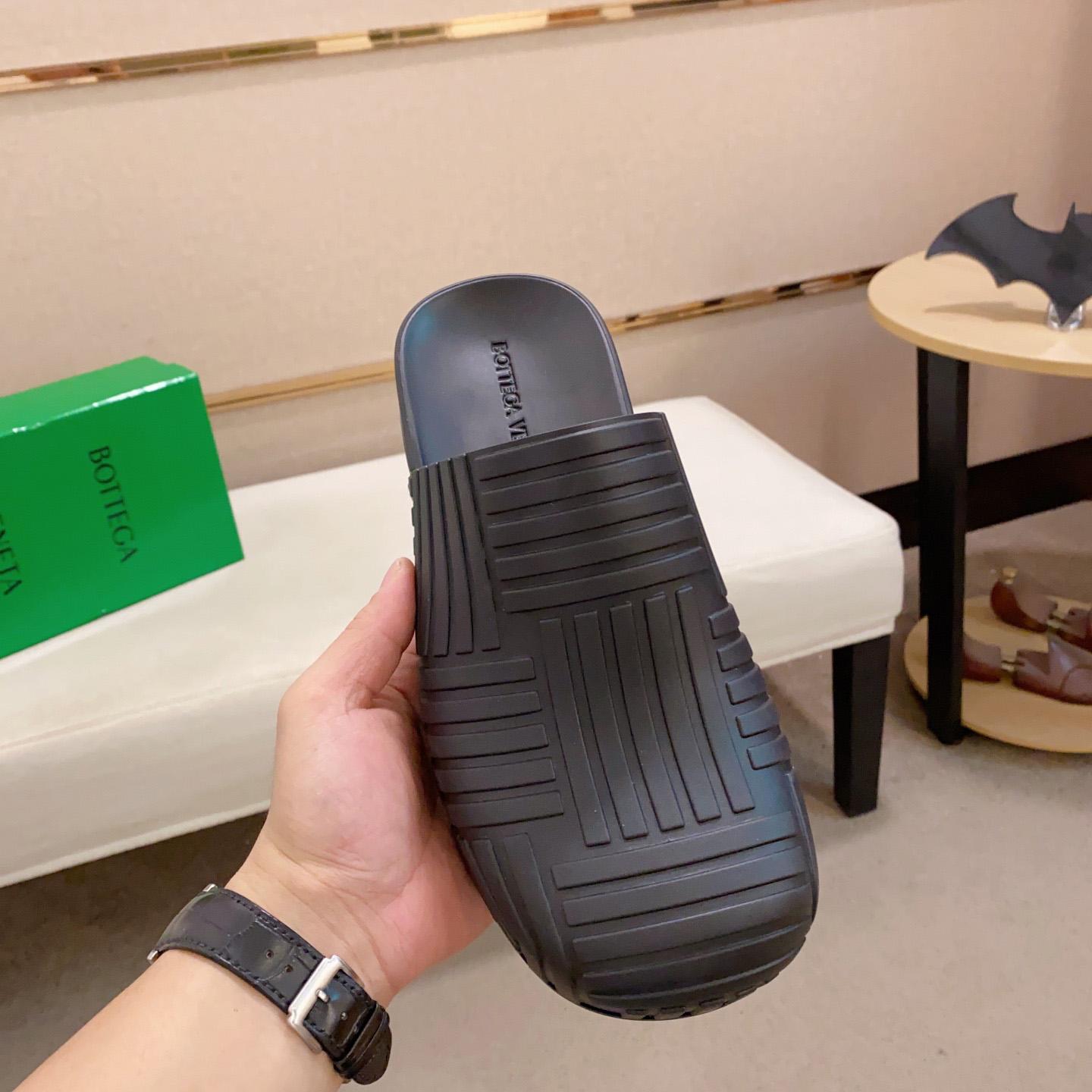 Bottega Veneta Rubber Clogs - PerfectKickZ