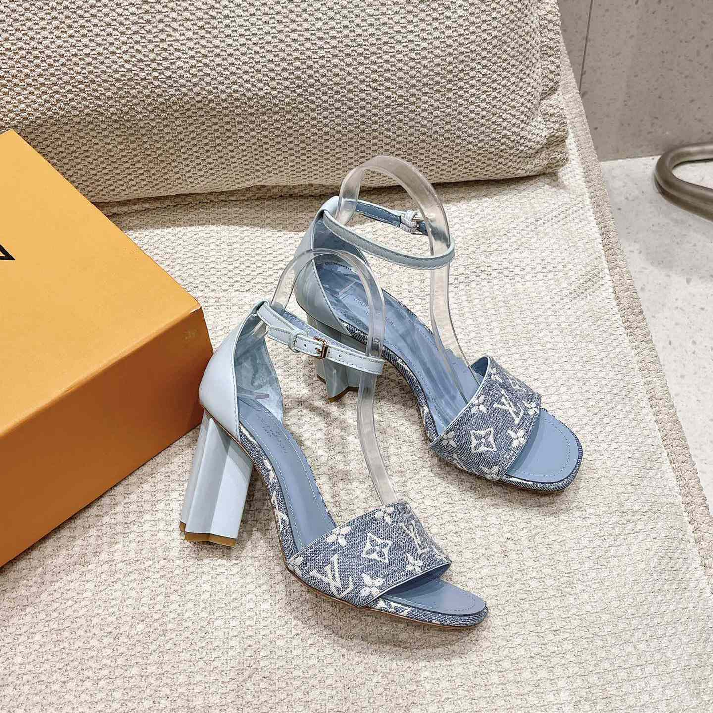 Louis Vuitton Silhouette Sandal   1AAZT8 - PerfectKickZ