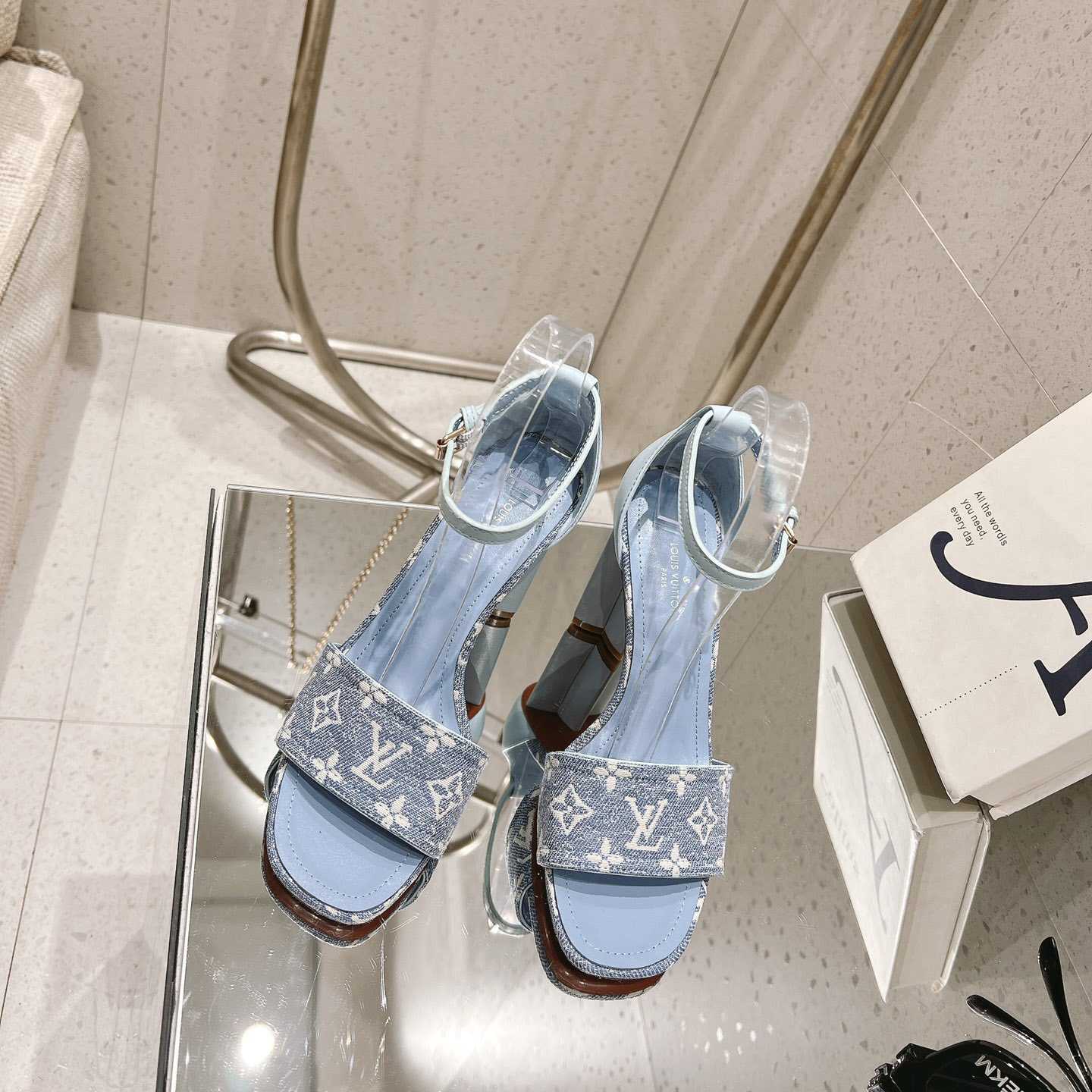 Louis Vuitton Silhouette Sandal   1AAZT8 - PerfectKickZ