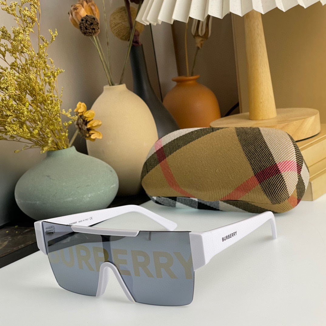 Burberry Logo Lens D-frame Sunglasses    BE4291 - PerfectKickZ