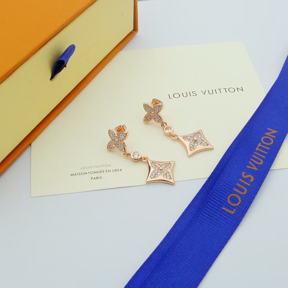 Louis Vuitton Color Blossom Long Earrings, White Gold And Diamonds   Q96501 - PerfectKickZ