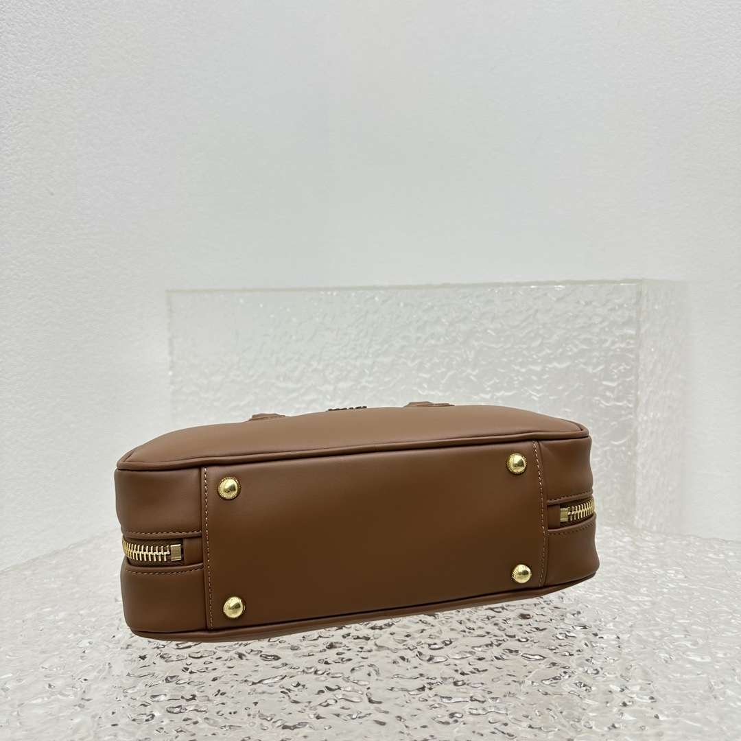 Miu Miu Arcadie leather bag - PerfectKickZ