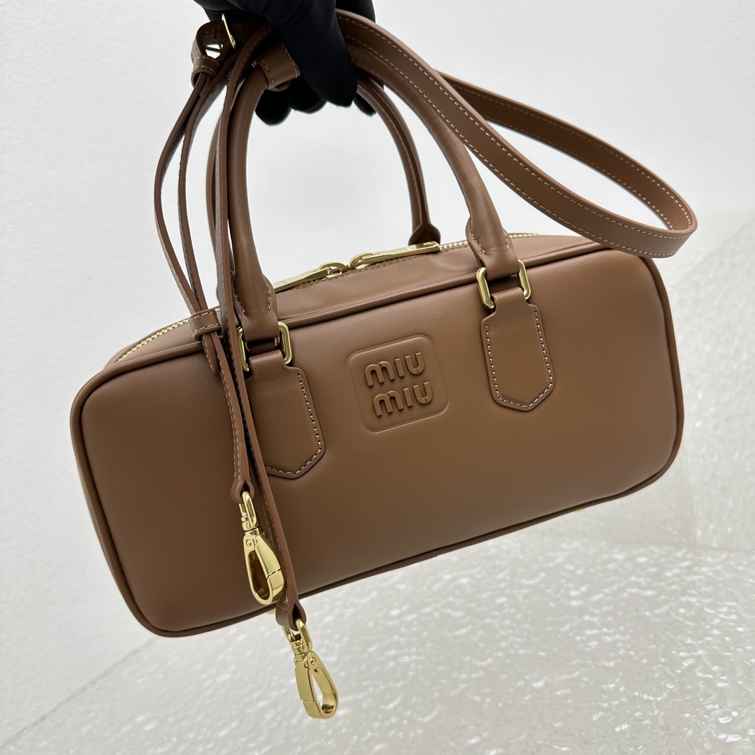 Miu Miu Arcadie leather bag - PerfectKickZ