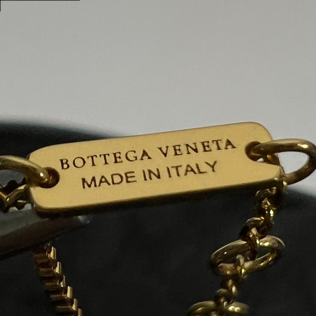Bottega Veneta Drop Necklace - PerfectKickZ