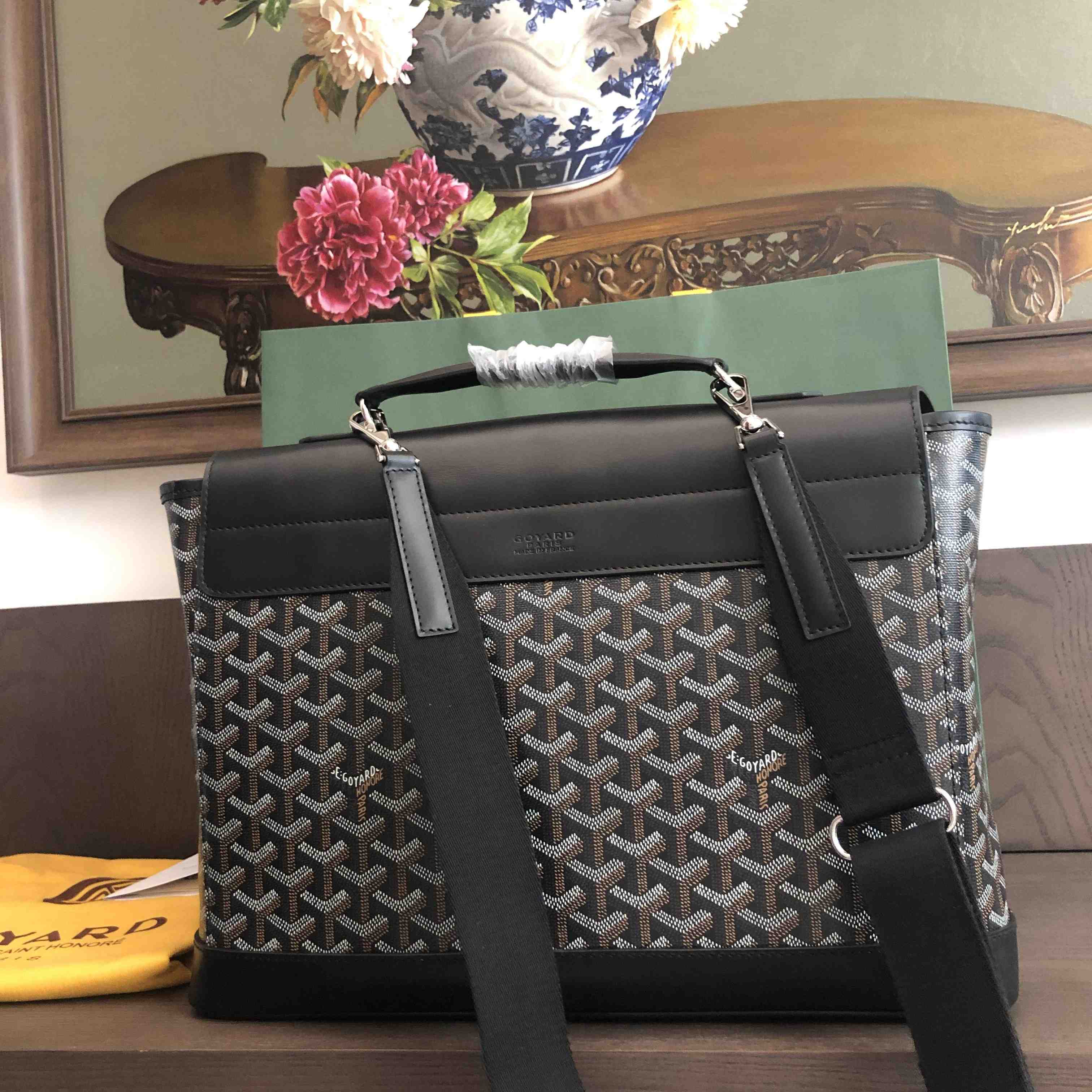 Goyard Citadin PM Messenger Bag  (38-26-8cm) - PerfectKickZ