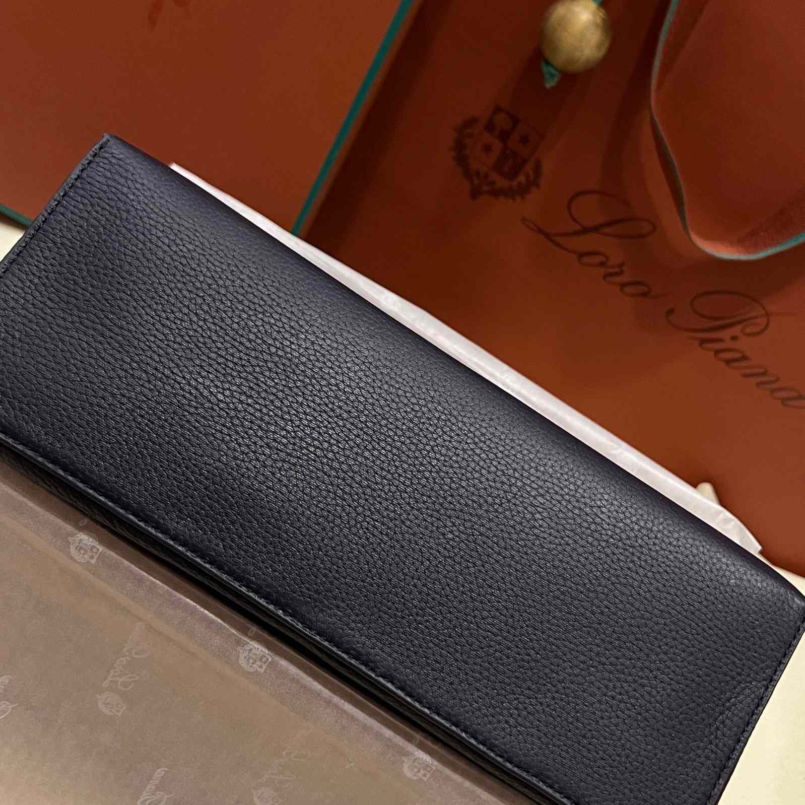 Loro Piana Extra Pocket Pouch L27 - PerfectKickZ