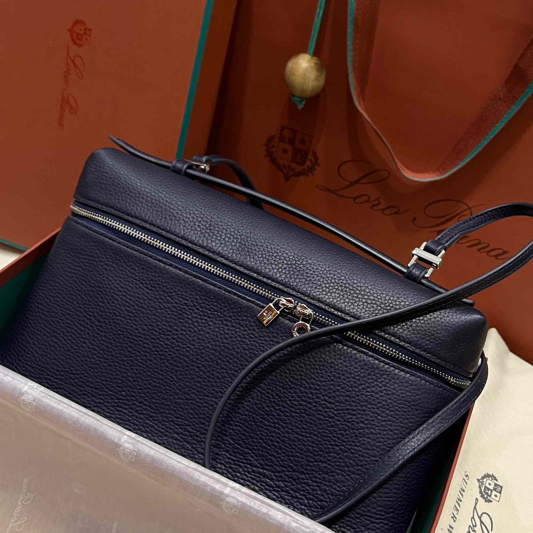 Loro Piana Extra Pocket Pouch L27 - PerfectKickZ