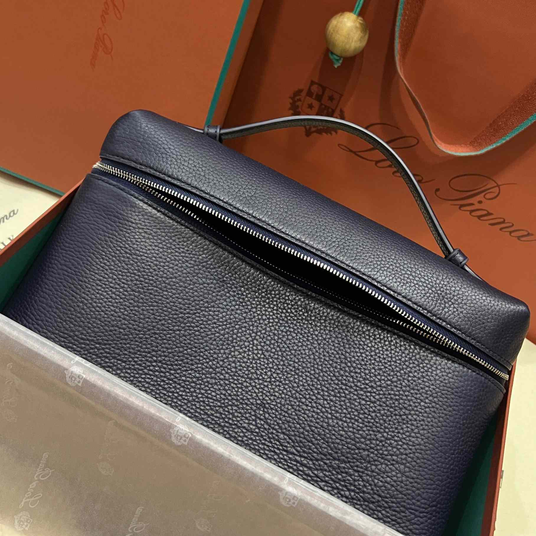 Loro Piana Extra Pocket Pouch L27 - PerfectKickZ