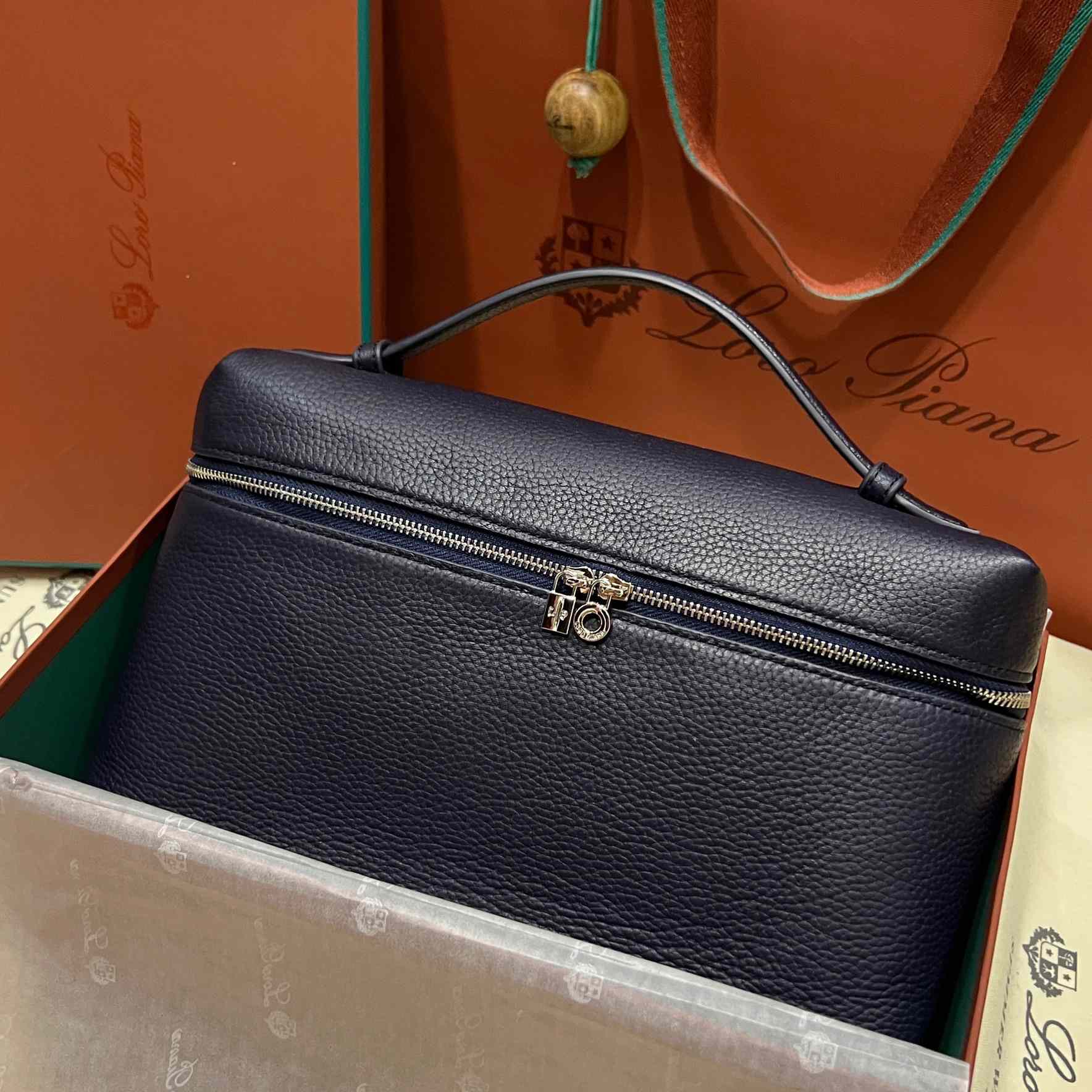 Loro Piana Extra Pocket Pouch L27 - PerfectKickZ