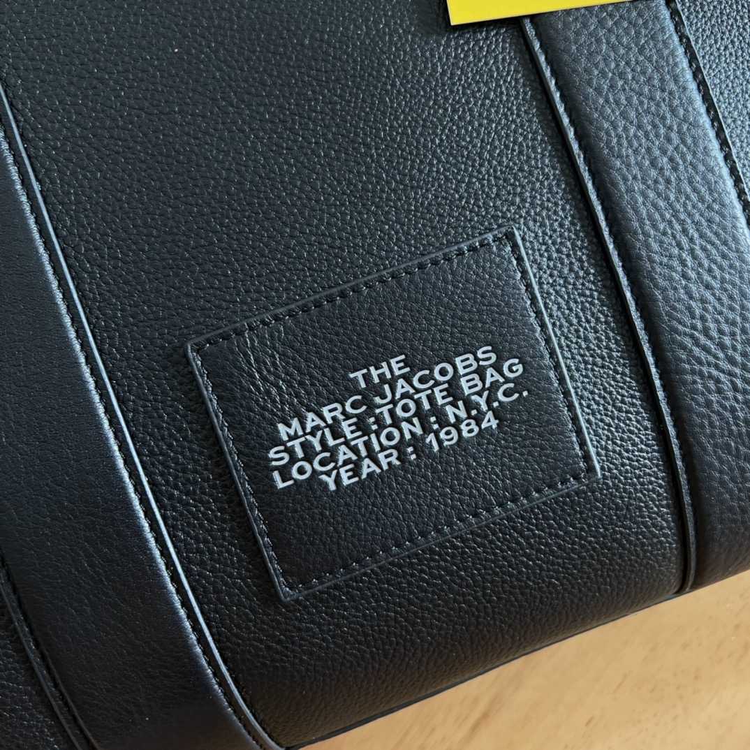 Marc Jacobs The Leather Large Tote Bag   41cm - PerfectKickZ