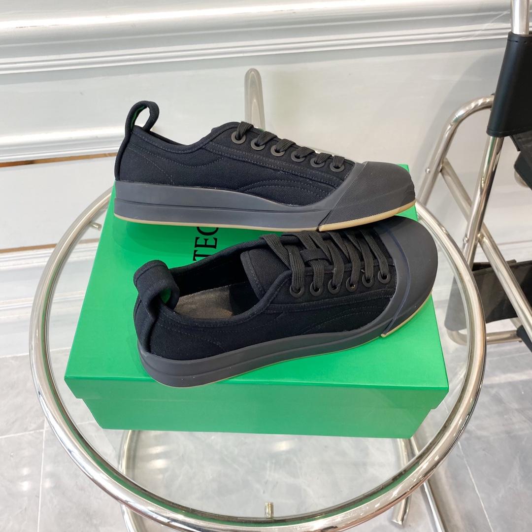 Bottega Veneta Vulcan Sneaker - PerfectKickZ