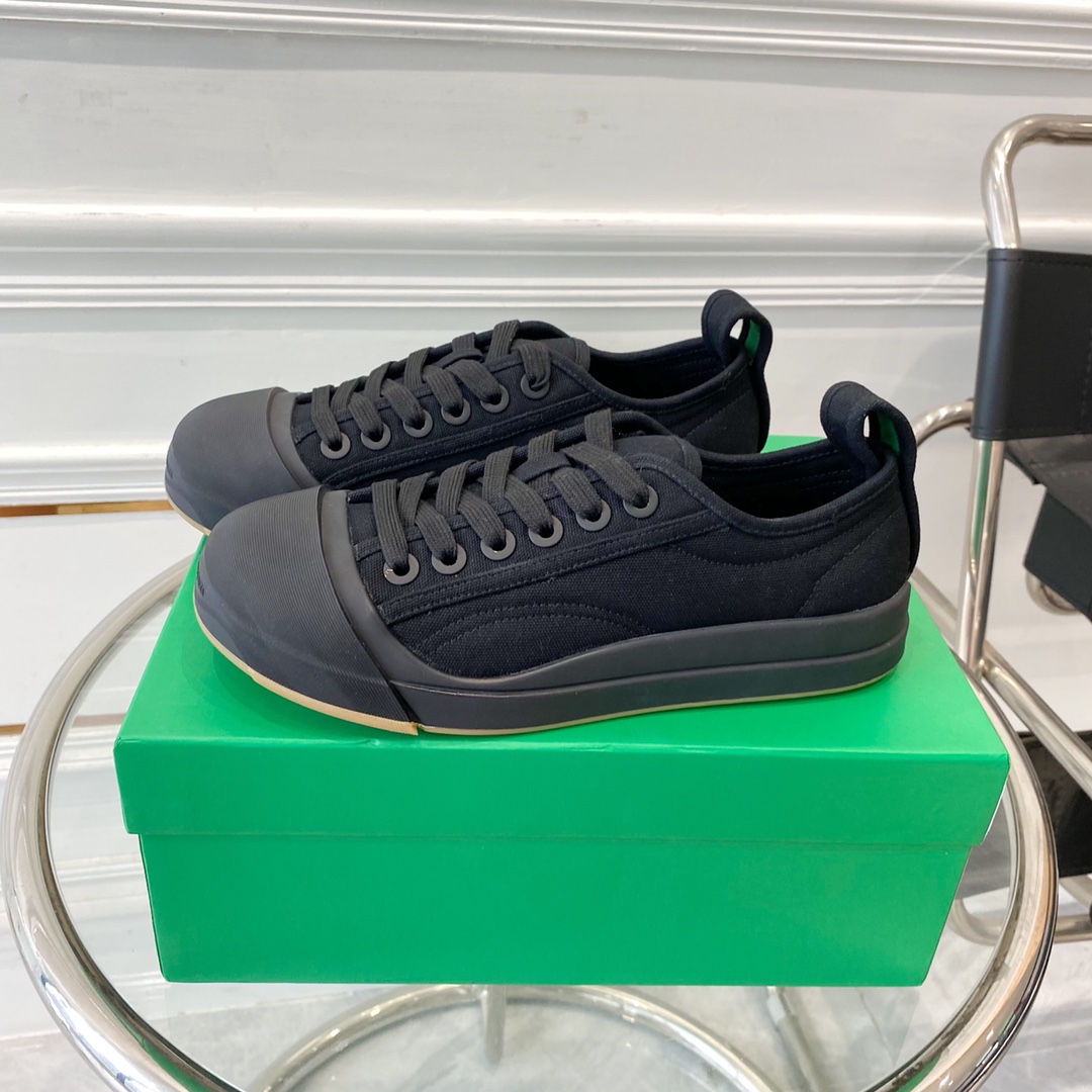 Bottega Veneta Vulcan Sneaker - PerfectKickZ