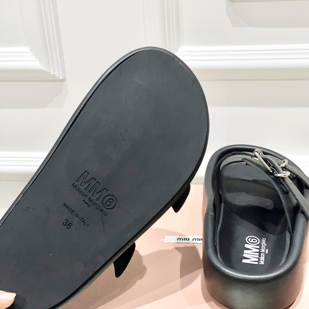 Maison Margiela MM6 Buckle-strap Leather Sandals - PerfectKickZ