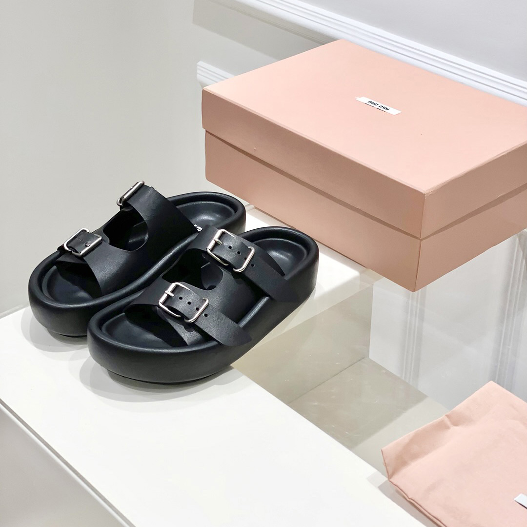 Maison Margiela MM6 Buckle-strap Leather Sandals - PerfectKickZ