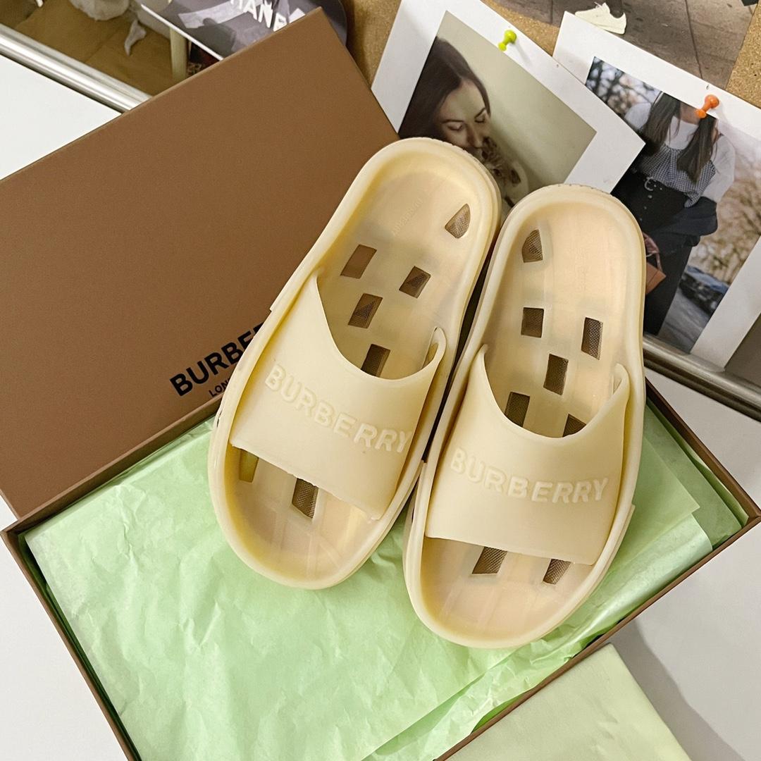 Burberry Bucklow logo slides - PerfectKickZ