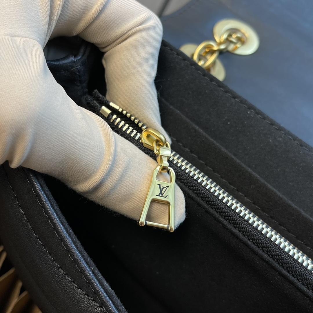 Louis Vuitton New Wave Chain Bag (24x14x9cm)    M58552 - PerfectKickZ