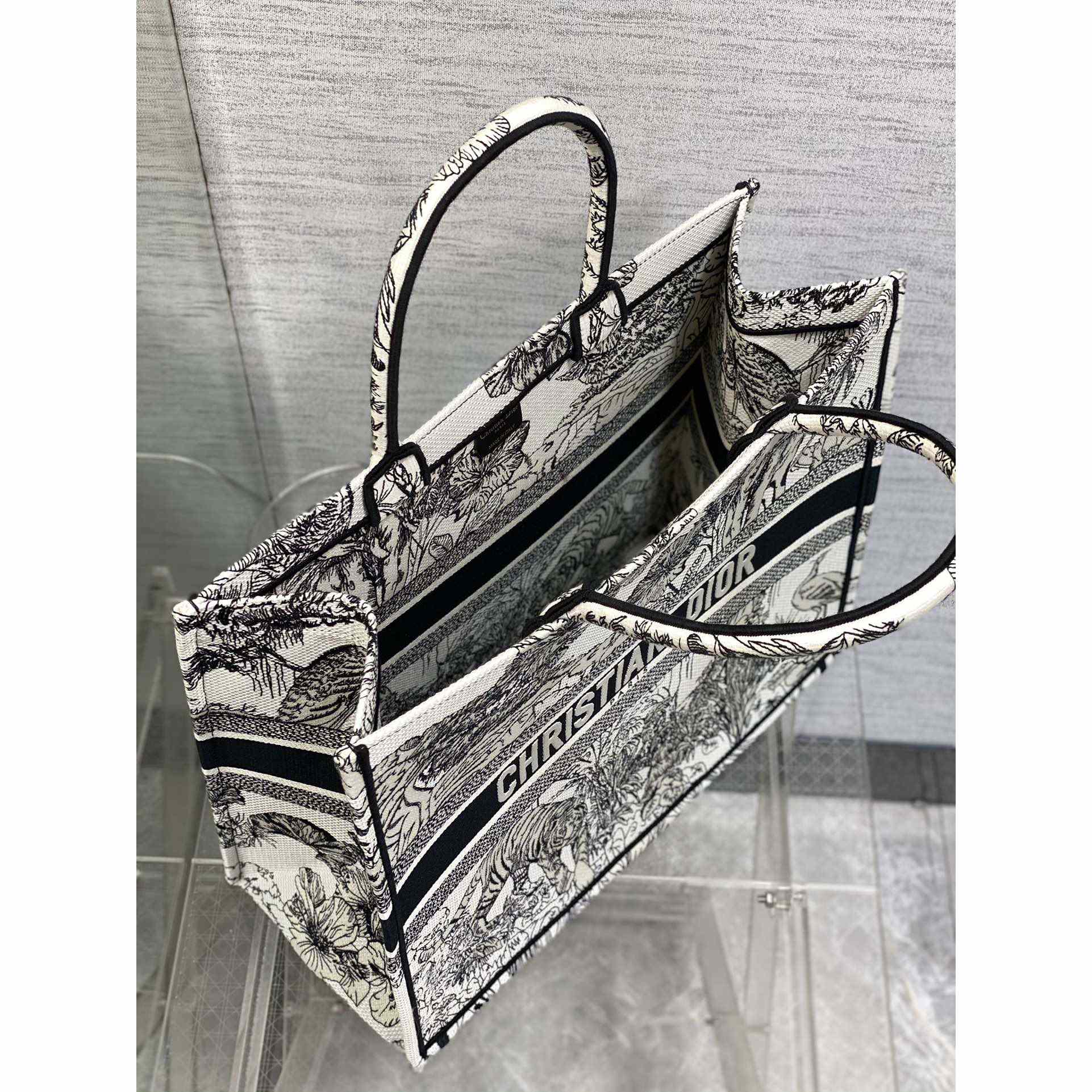 Dior Large Dior Book Tote - PerfectKickZ