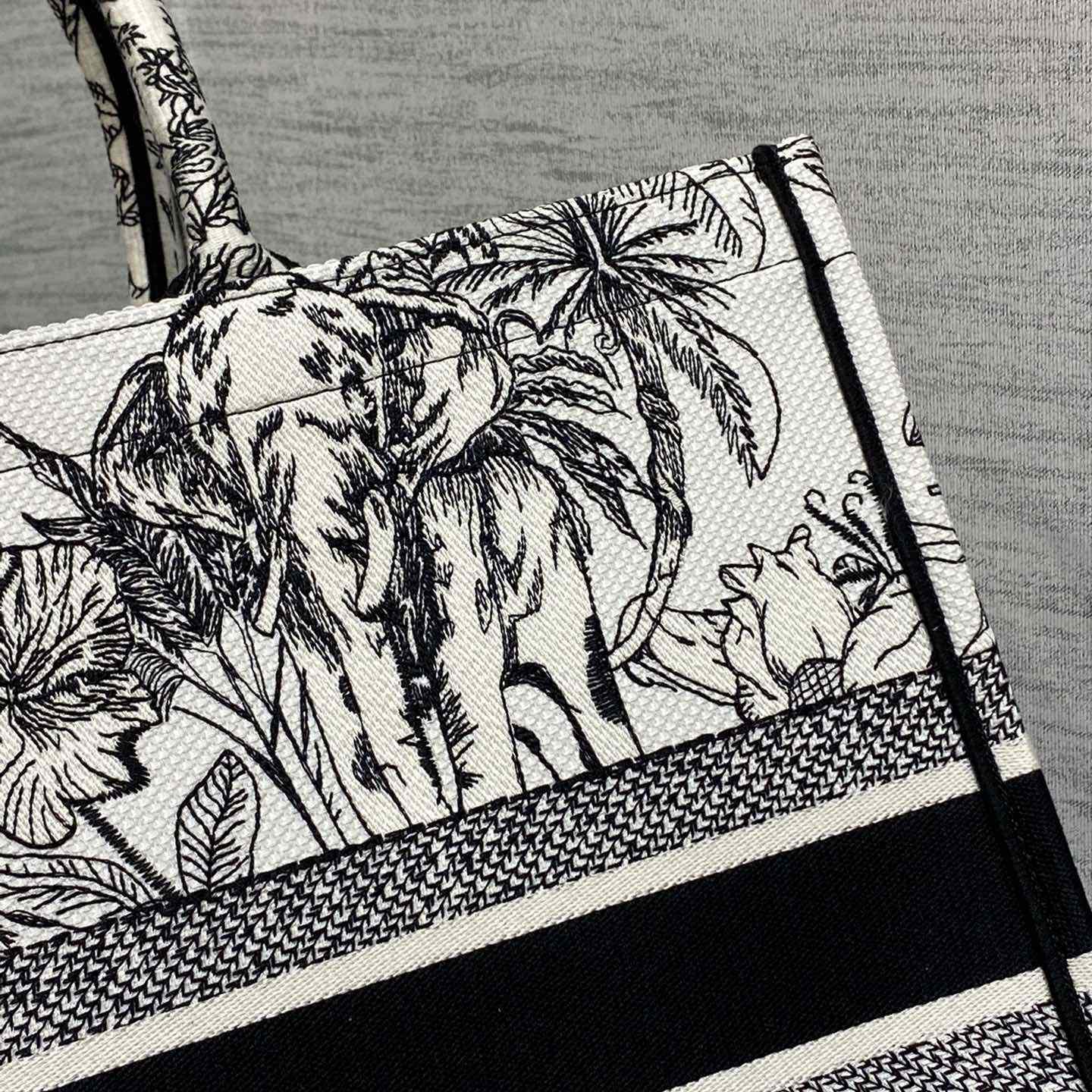 Dior Large Dior Book Tote - PerfectKickZ