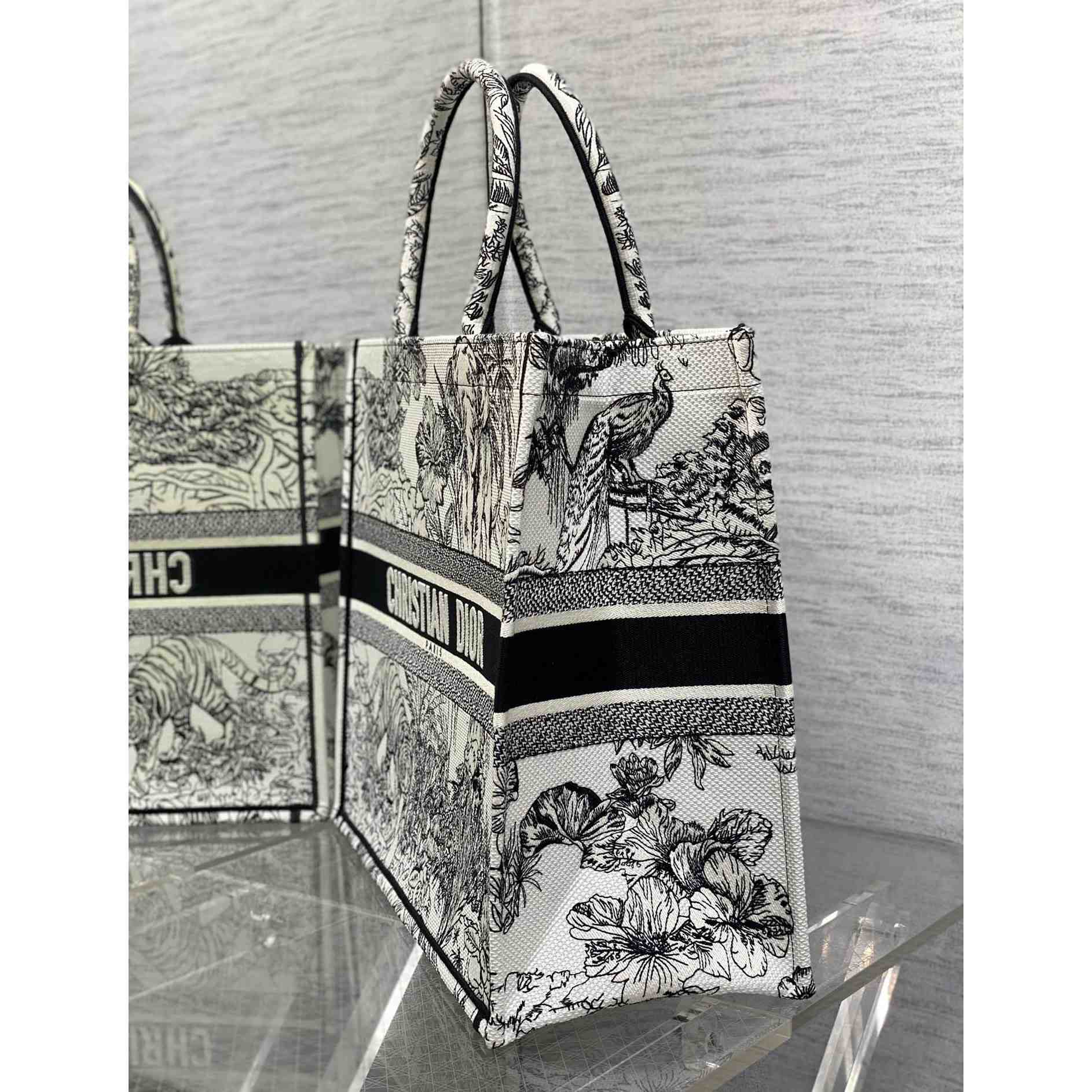 Dior Large Dior Book Tote - PerfectKickZ