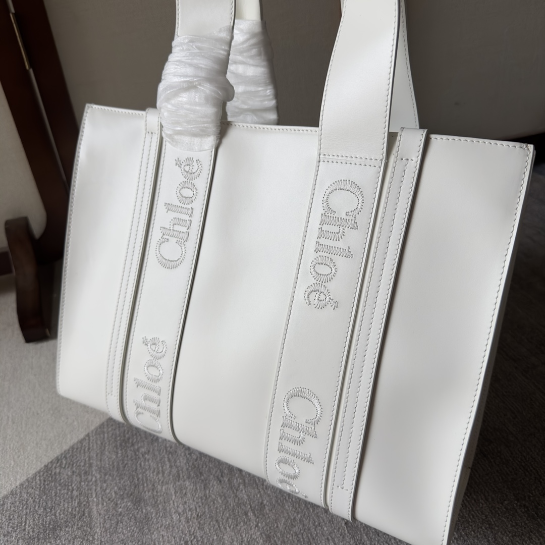 Chloe Medium Woody Tote Bag - PerfectKickZ
