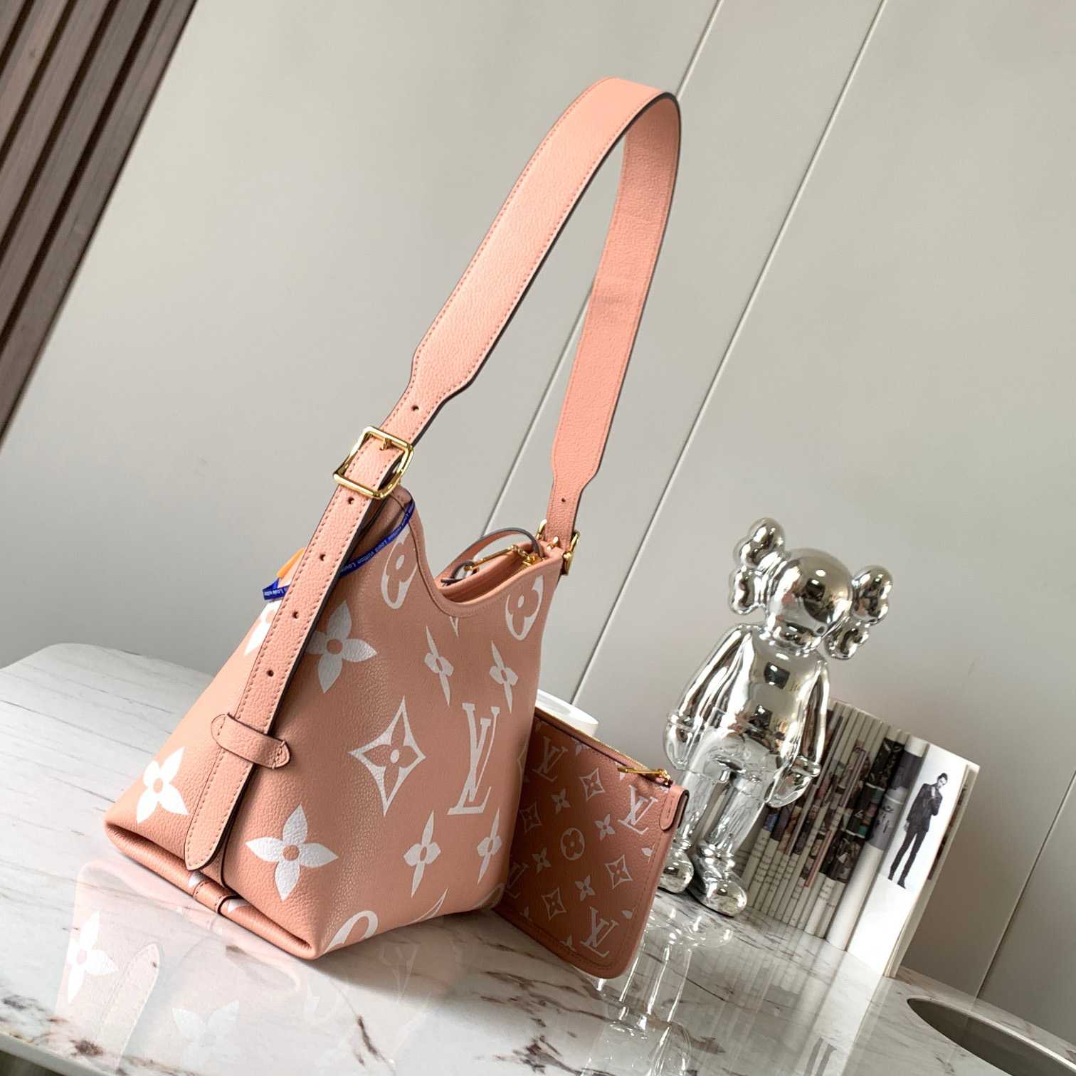 Louis Vuitton CarryAll PM Bag (24 x 29.5 x 12 cm)   M46298 - PerfectKickZ