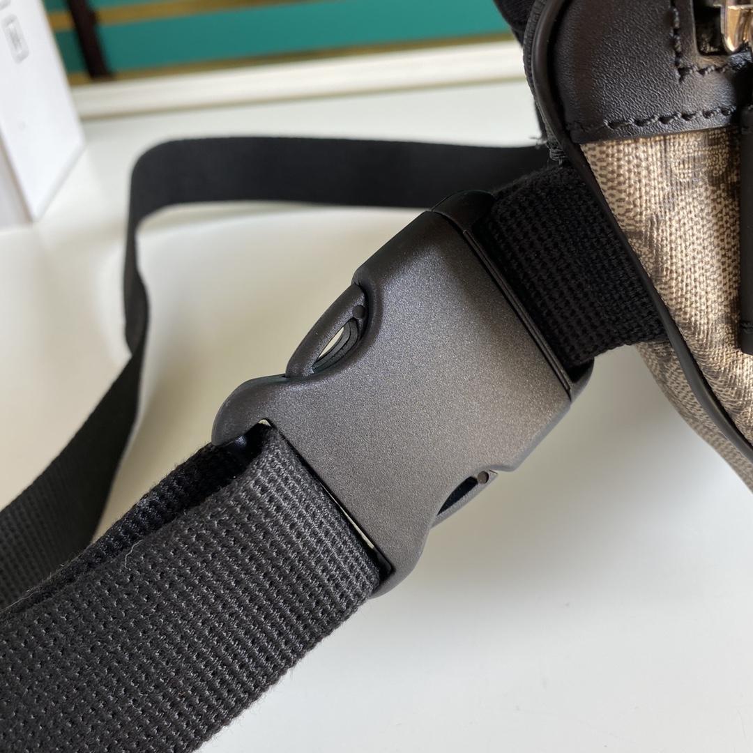 Gucci GG Supreme Monogram Belt Bag (23-11.5-7.5cm) - 