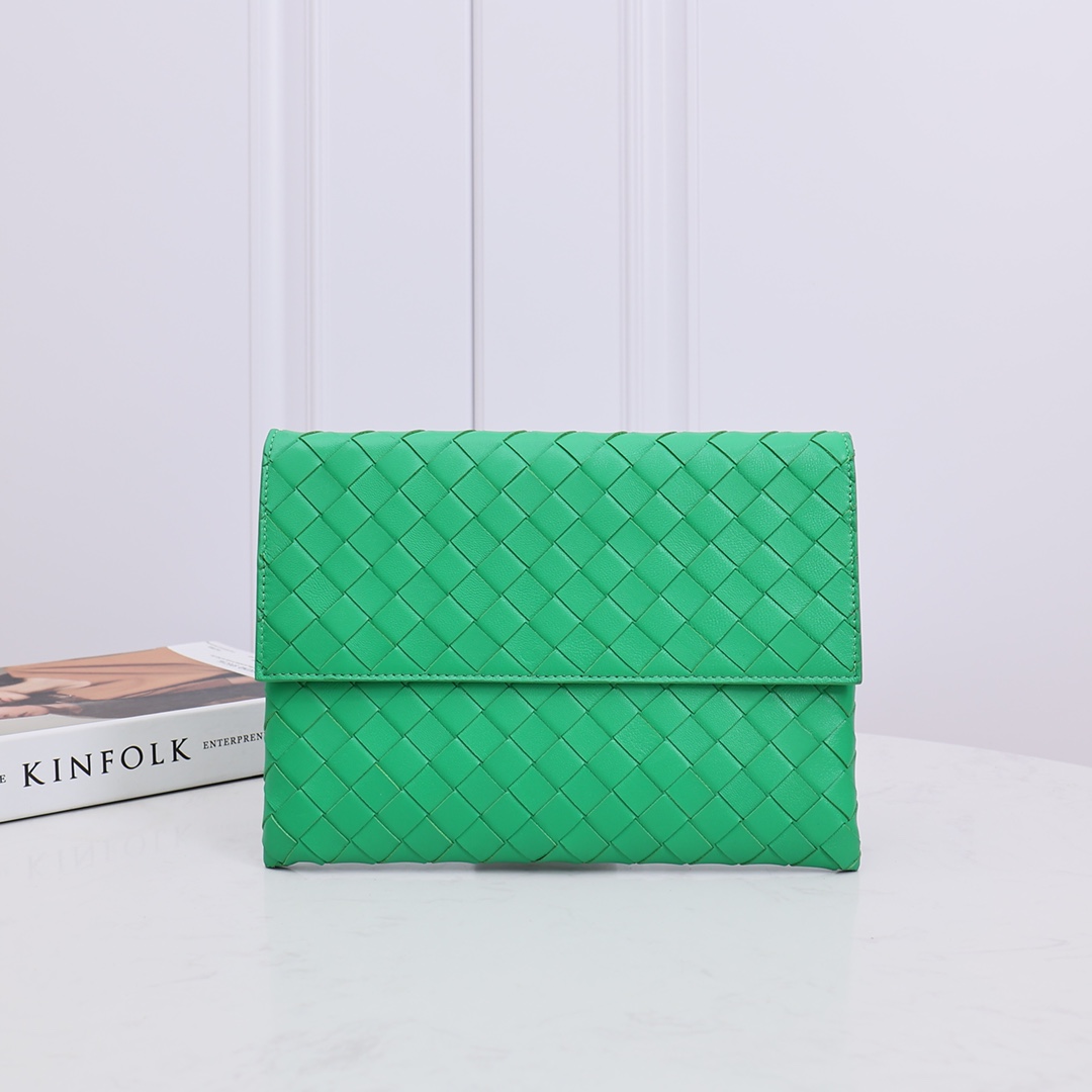 Bottega Veneta Flap Pouch - PerfectKickZ