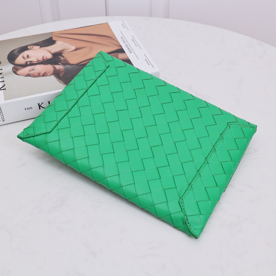 Bottega Veneta Flap Pouch - PerfectKickZ