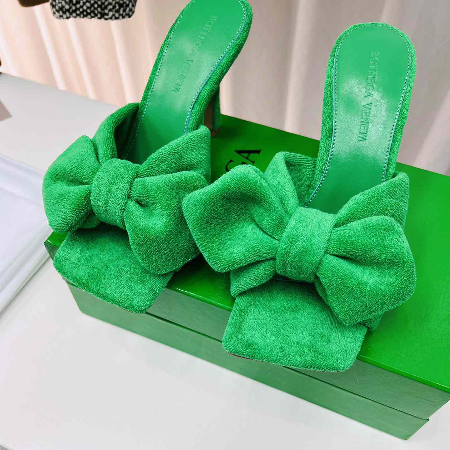 Bottega Veneta Green Heeled Sandals - PerfectKickZ