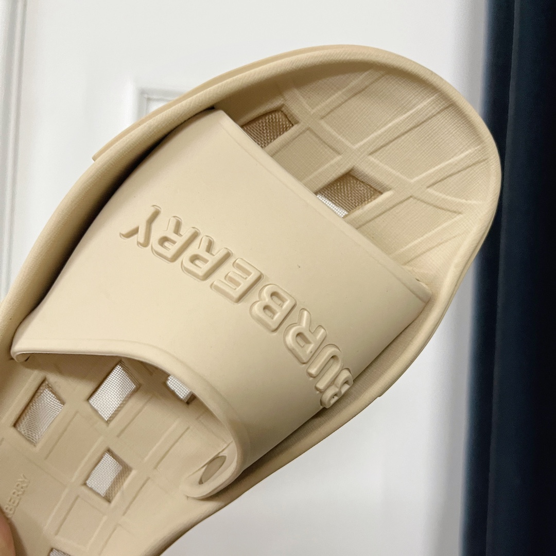Burberry Bucklow logo slides - PerfectKickZ