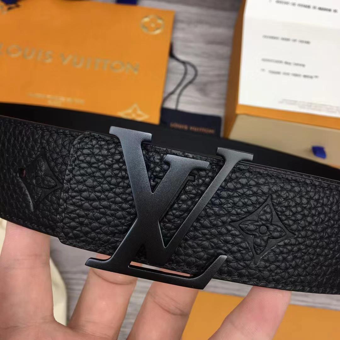 Louis Vuitton LV Initiales 40MM Reversible Belt   M0424Q - PerfectKickZ