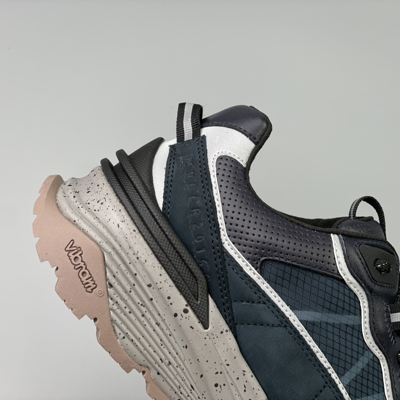 Moncler Lite Runner Low Top Sneaker - 
