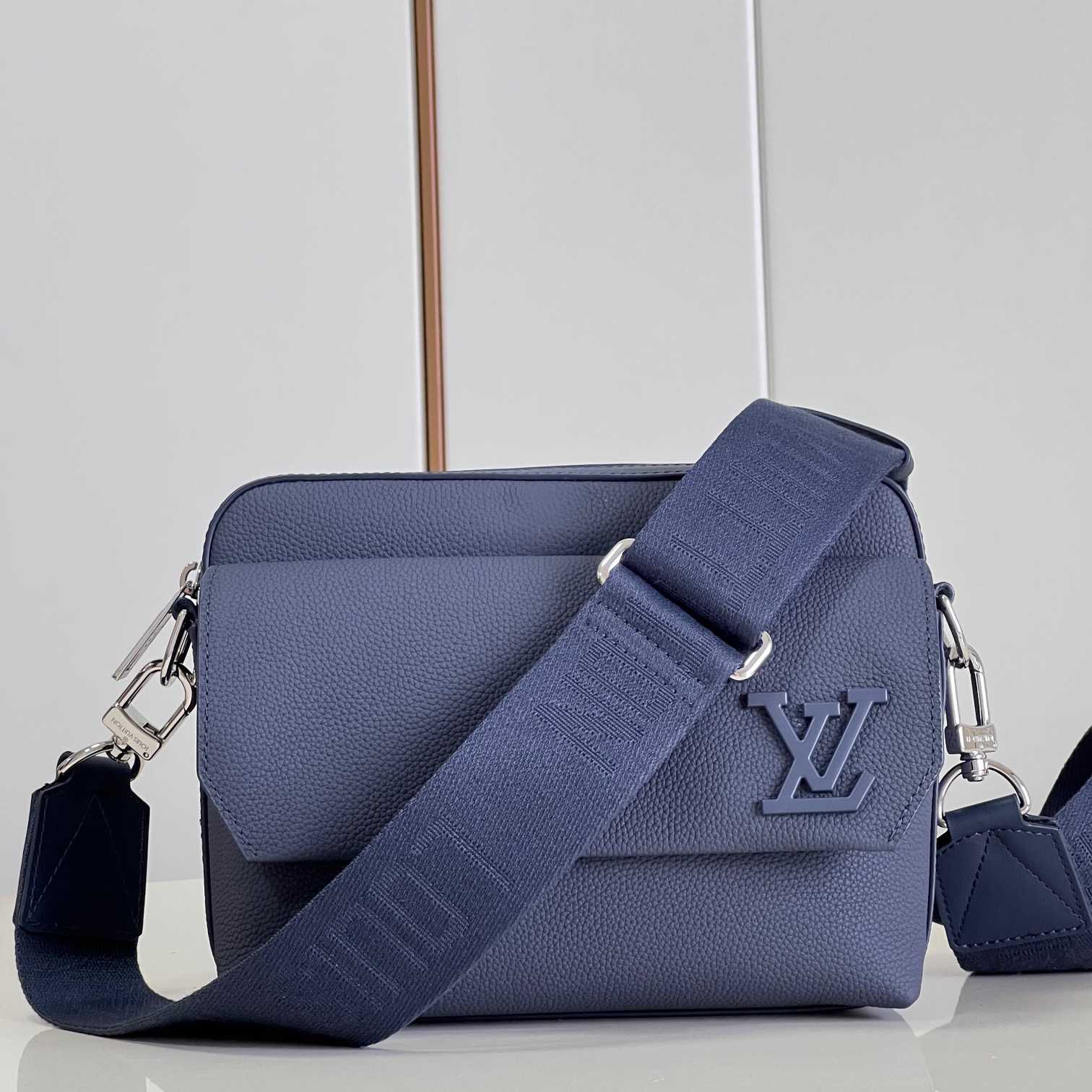 Louis Vuitton Fastline Messenger (23.5x18x7cm)   M22611 - PerfectKickZ