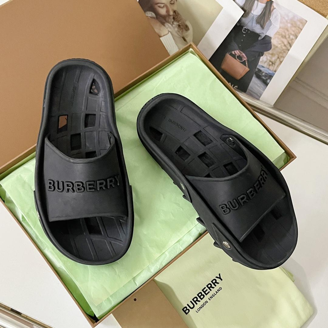 Burberry Bucklow logo slides - 