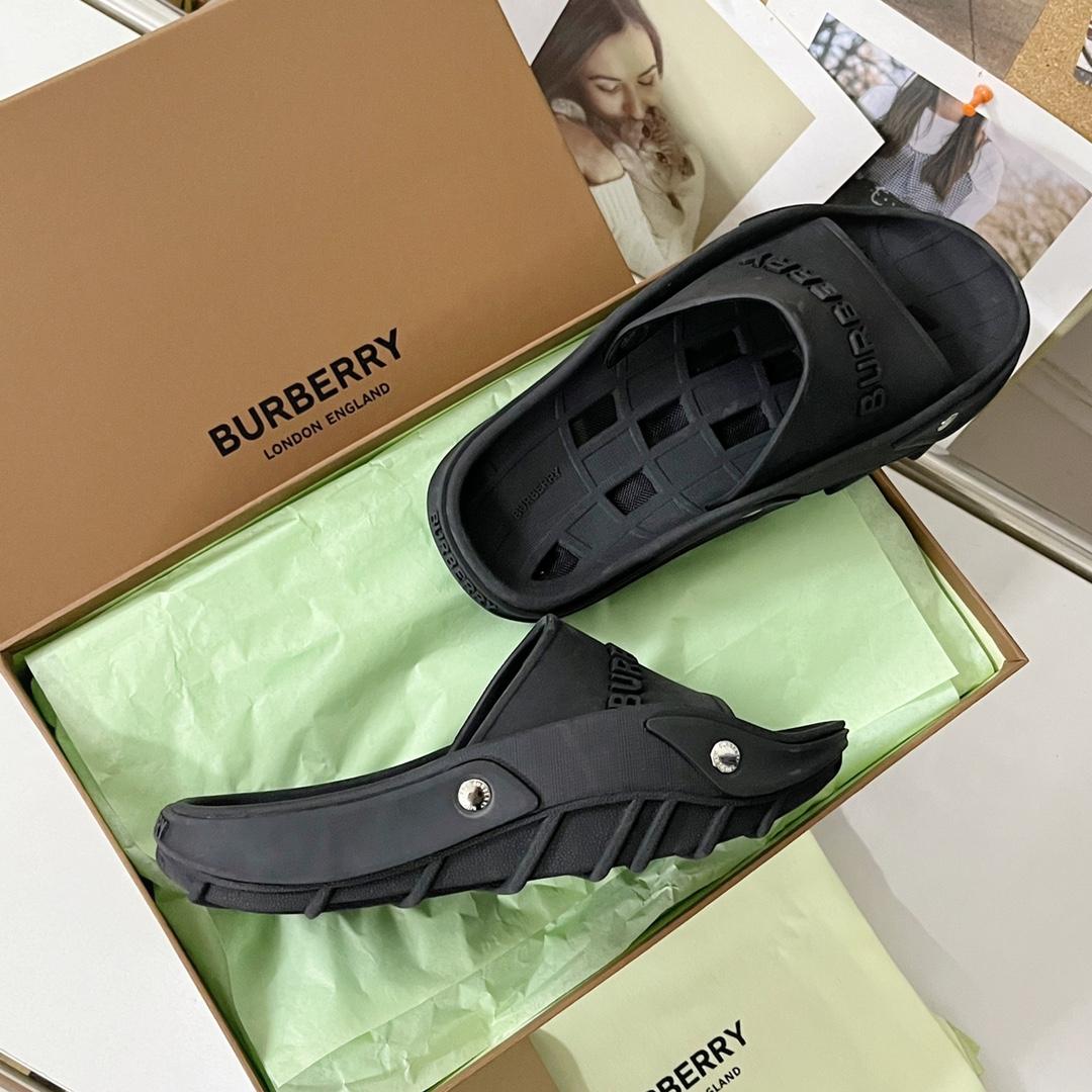 Burberry Bucklow logo slides - 