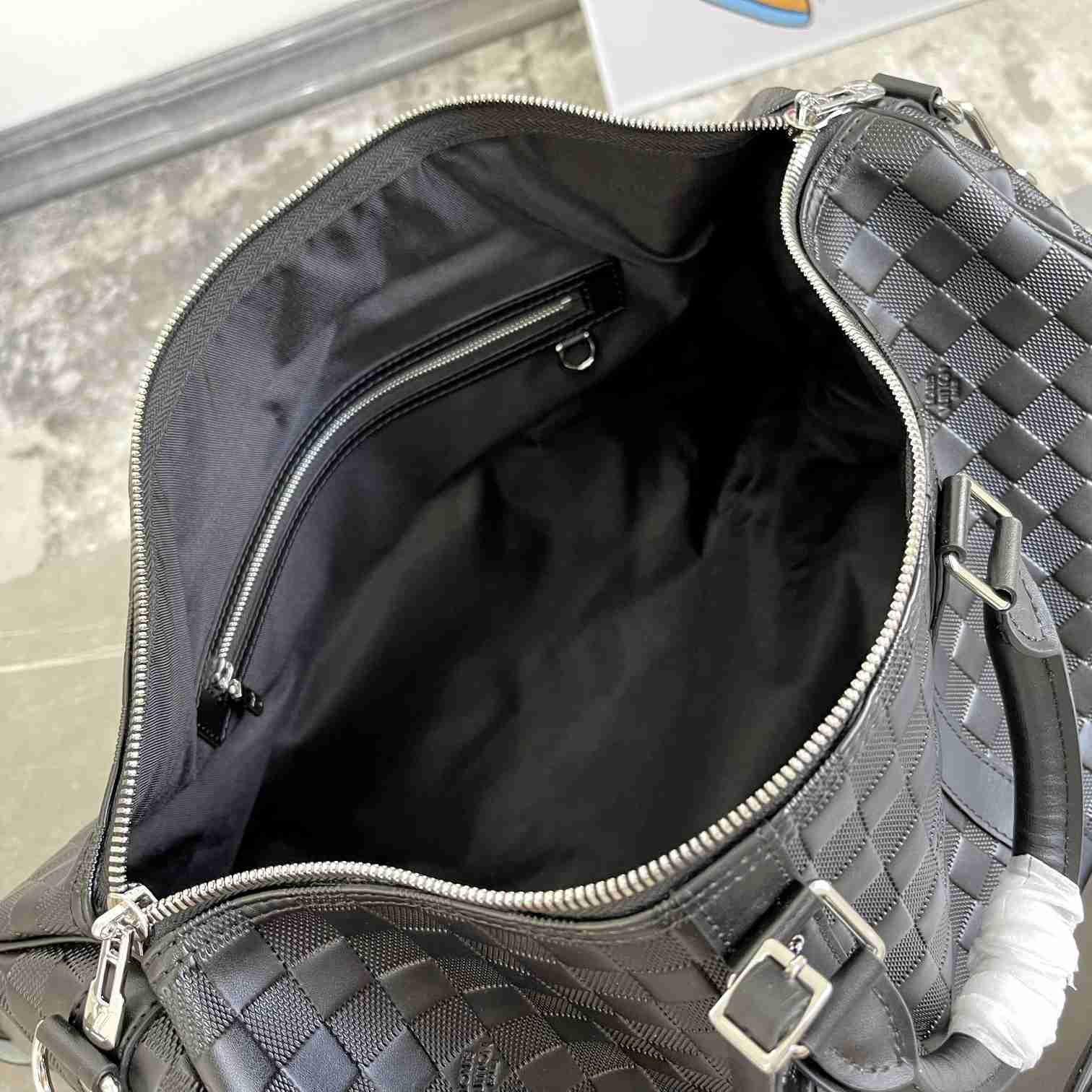 Louis Vuitton Keepall Bandoulière 50 Black    N41145 - PerfectKickZ